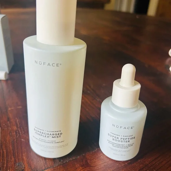 NuFace Skincare Trinity + w/ Effective Lip & Eye Attachment + Full Size Extras - Picture 4 of 8